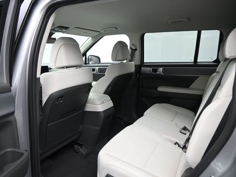 Used 2026 Hyundai Santa Fe SE AWD/4WD image 28