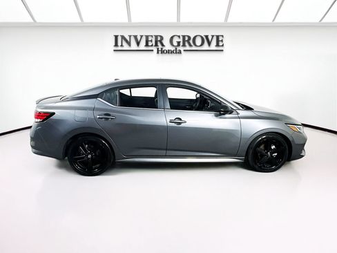 Used 2023 Nissan Sentra SR w/ SR Premium Package FWD image 4