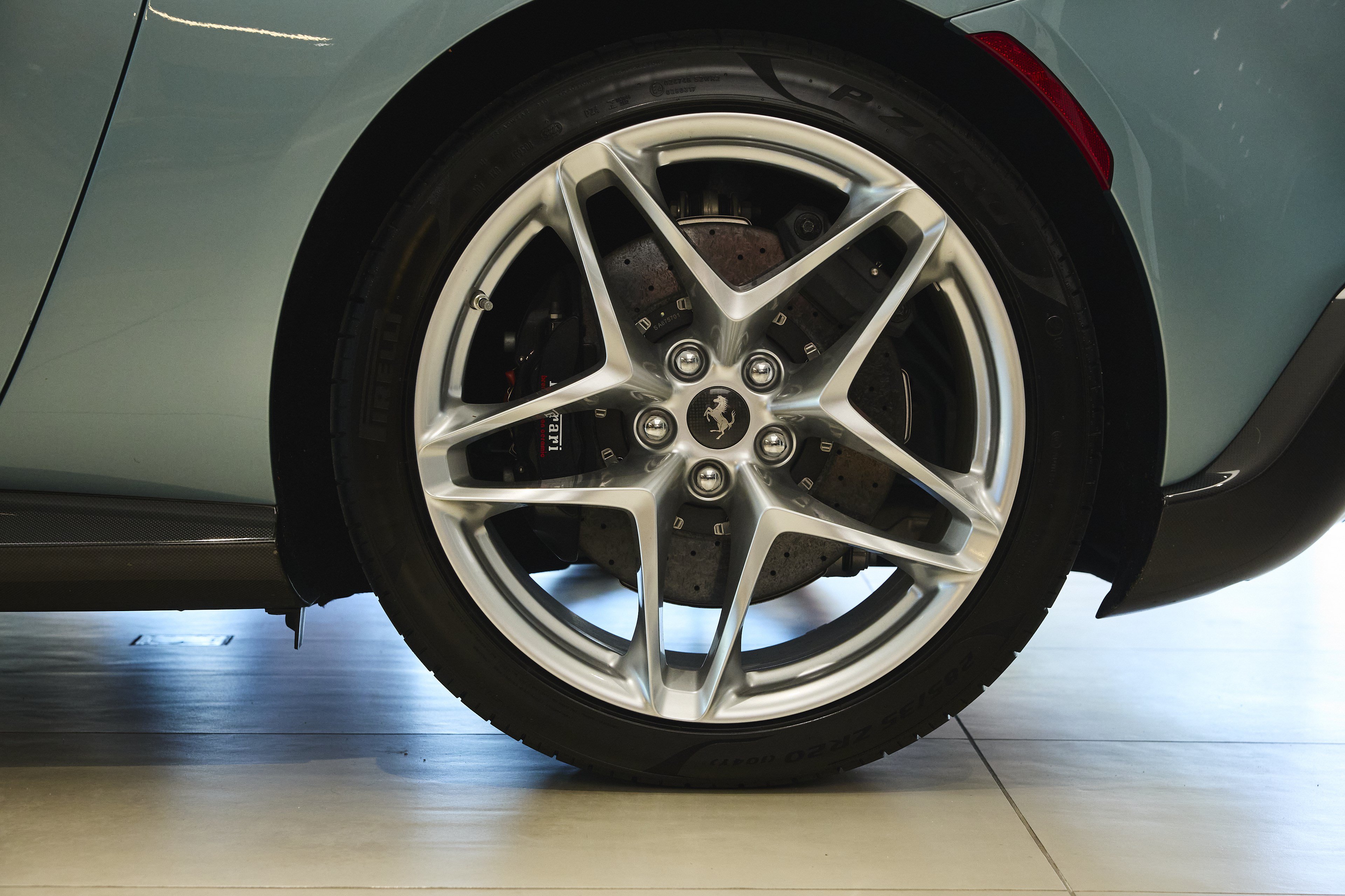 Used 2024 Ferrari Roma Spider RWD image 61