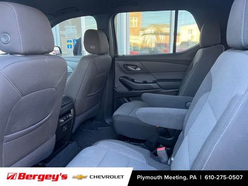 Used 2023 Chevrolet Traverse LT image 10