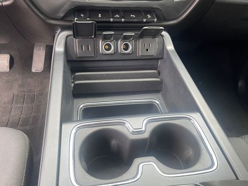 Used 2018 Chevrolet Silverado 1500 LT w/ All Star Edition image 32