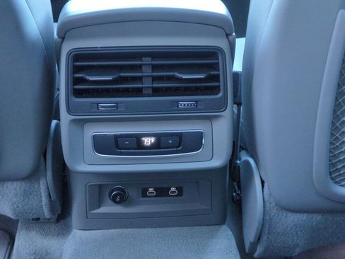 Used 2024 Audi Q7 Premium Plus image 26