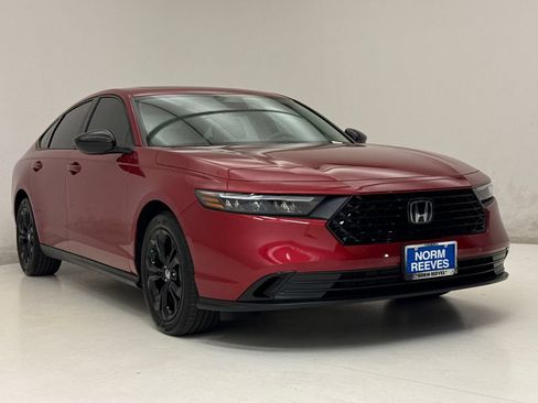 Used 2025 Honda Accord SE image 4