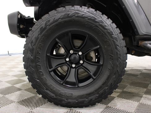 Used 2018 Jeep Wrangler Unlimited Sport S AWD/4WD image 34