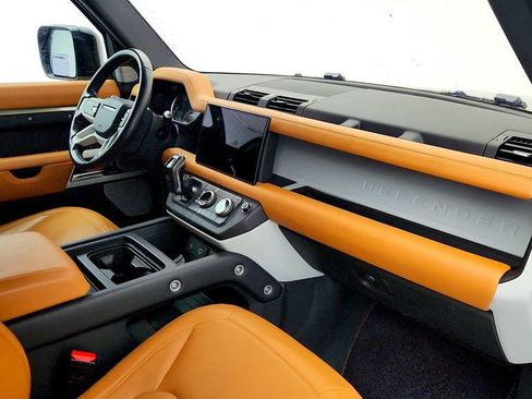 Used 2023 Land Rover Defender 130 S image 25