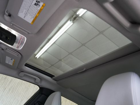 Used 2024 Toyota Prius Limited image 23