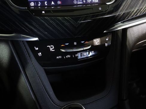 Used 2023 Cadillac XT6 Premium Luxury w/ LPO, Floor Liner Package AWD/4WD image 23