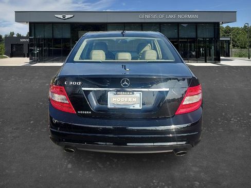 Used 2009 Mercedes-Benz C 300 Sedan image 8