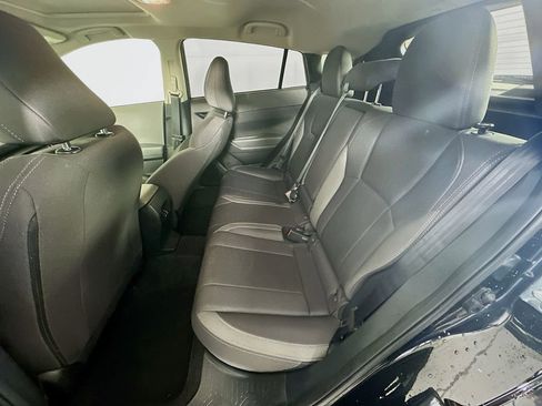 Certified 2025 Subaru Crosstrek 2.0i Premium image 32