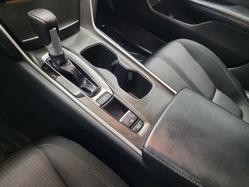 Used 2018 Honda Accord EX image 26