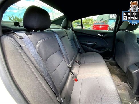 Used 2018 Chevrolet Cruze LT w/ Redline Edition image 25