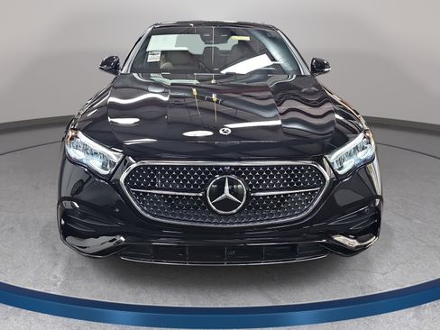 New 2026 Mercedes-Benz E 450 4MATIC Sedan image 2