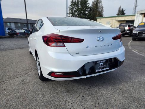 Used 2019 Hyundai Elantra SE w/ Cargo Package image 6