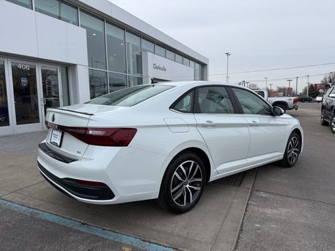 New 2026 Volkswagen Jetta SE FWD image 6