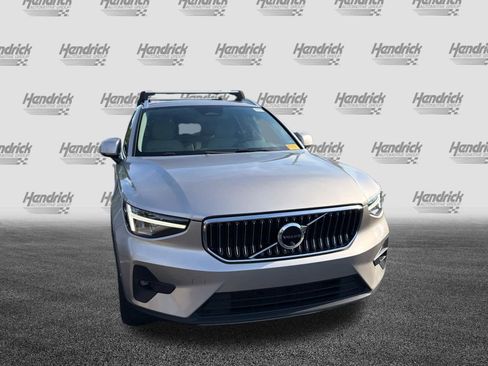 Certified 2023 Volvo XC40 B5 Plus w/ Driver Assist Package AWD/4WD image 3