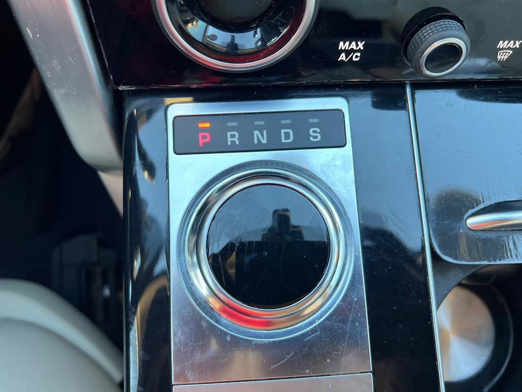 Used 2018 Land Rover Range Rover Supercharged AWD/4WD image 35