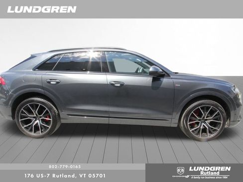 Used 2021 Audi Q8 Prestige AWD/4WD image 2