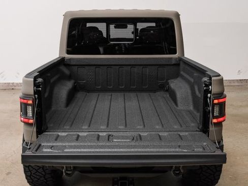 Used 2025 Jeep Gladiator Rubicon w/ Safety Group image 44