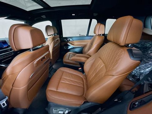 New 2026 BMW X7 M60i image 25