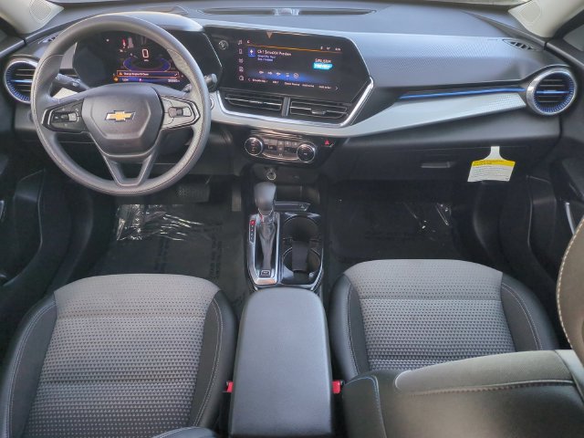 Used 2025 Chevrolet Trax LT FWD image 27