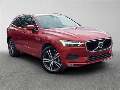 Used 2021 Volvo XC60 T5 Momentum w/ Advanced Package