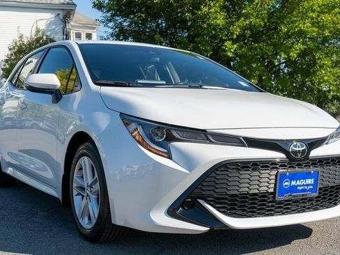 Used 2022 Toyota Corolla SE w/ SE Preferred Package image 4