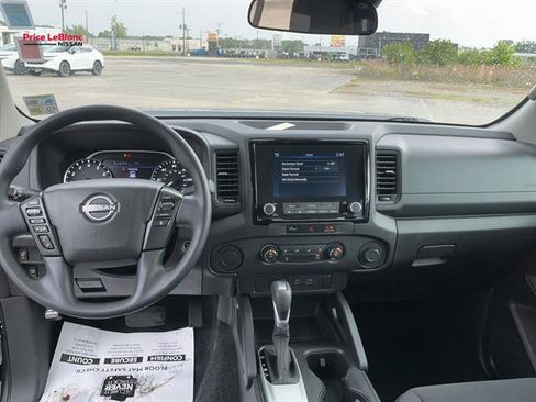 Used 2024 Nissan Frontier S w/ Technology Package image 8