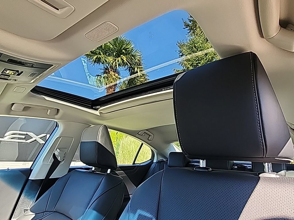 Certified 2024 Lexus ES 350 w/ Premium Package FWD image 13