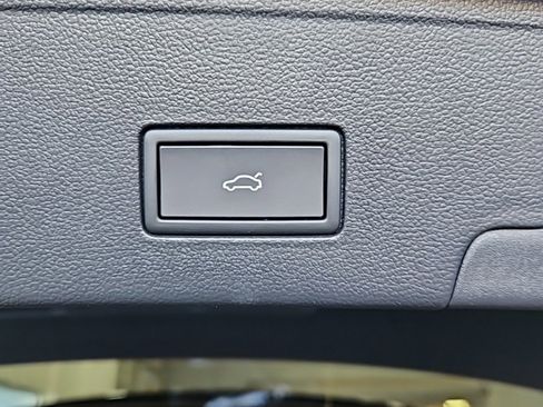 New 2026 Volkswagen Atlas Cross Sport SEL R-Line image 20