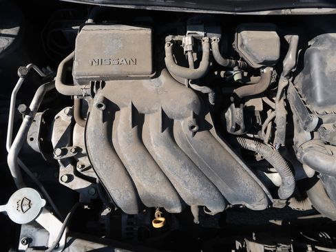 Used 2018 Nissan Versa S image 33