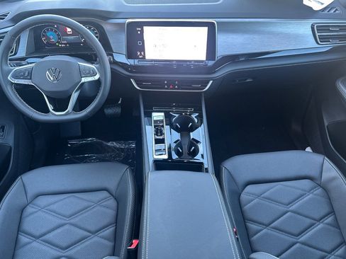 New 2026 Volkswagen Atlas Cross Sport SE image 13