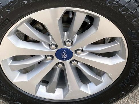 Used 2018 Ford F150 XL w/ Equipment Group 101A Mid AWD/4WD image 30