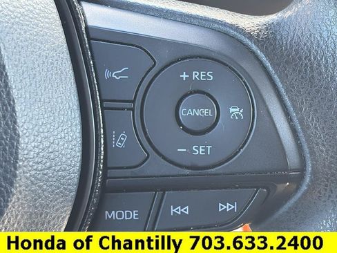 Used 2021 Toyota RAV4 LE AWD/4WD image 46
