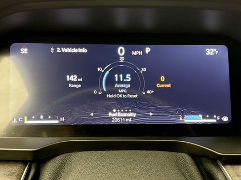 Used 2023 Jeep Grand Cherokee Limited w/ Black Appearance Package image 13