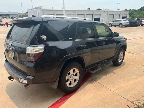 Used 2018 Toyota 4Runner SR5 Premium AWD/4WD image 5