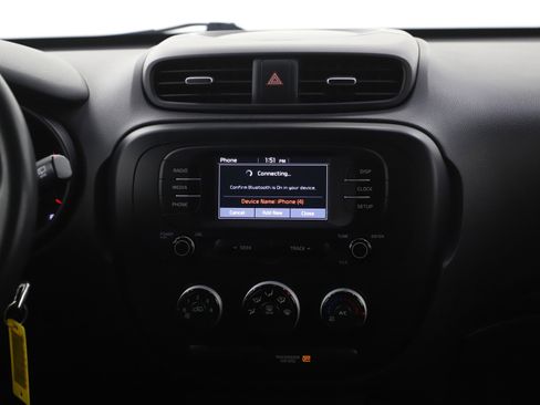 Used 2017 Kia Soul w/ Convenience Package image 15