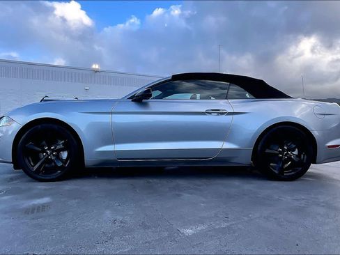Certified 2023 Ford Mustang Convertible RWD image 3