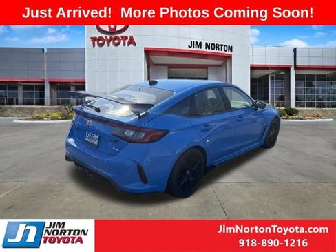 Used 2023 Honda Civic Type R image 3