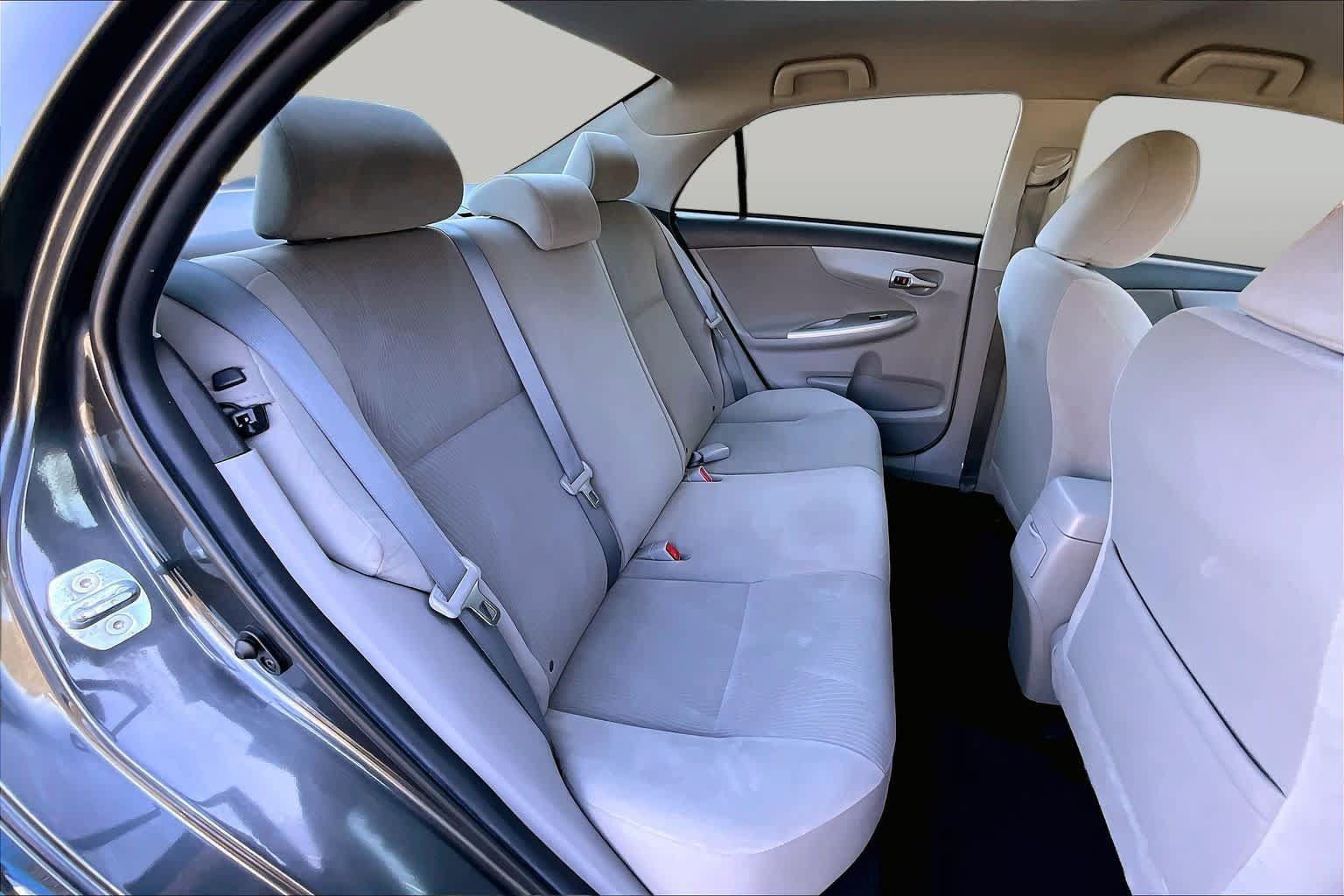 Used 2012 Toyota Corolla LE FWD image 20