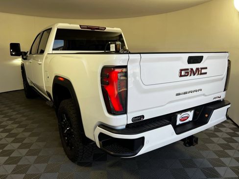 Used 2024 GMC Sierra 2500 AT4 w/ AT4 Premium Plus Package AWD/4WD image 6