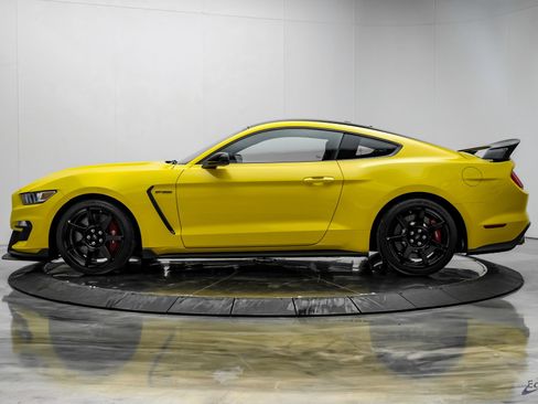 Used 2017 Ford Mustang Shelby GT350R w/ GT350R Equipment Group 920A RWD image 7