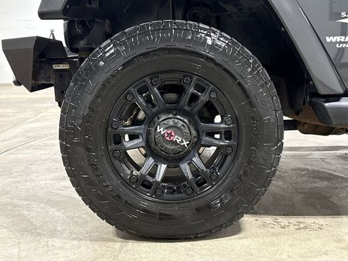 Used 2010 Jeep Wrangler Unlimited Sahara w/ Dual Top Group image 24