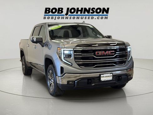 Used 2026 GMC Sierra 1500 SLT AWD/4WD image 2