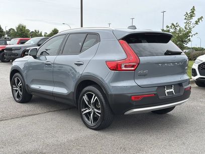 Used 2023 Volvo XC40 B5 Core