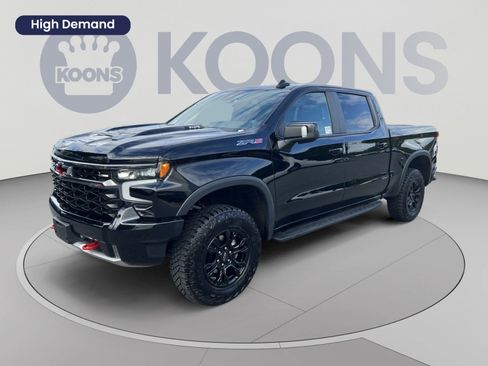 Used 2024 Chevrolet Silverado 1500 ZR2 w/ Technology Package AWD/4WD image 1