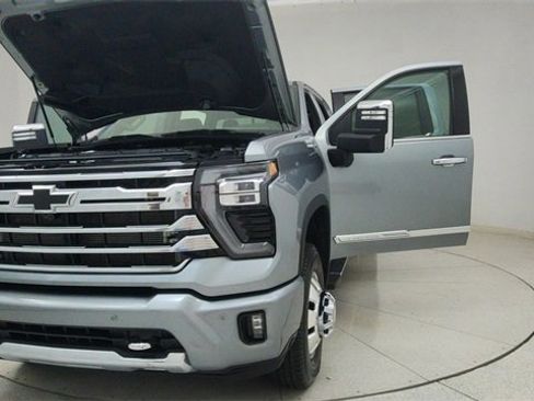 Used 2024 Chevrolet Silverado 3500 High Country image 72