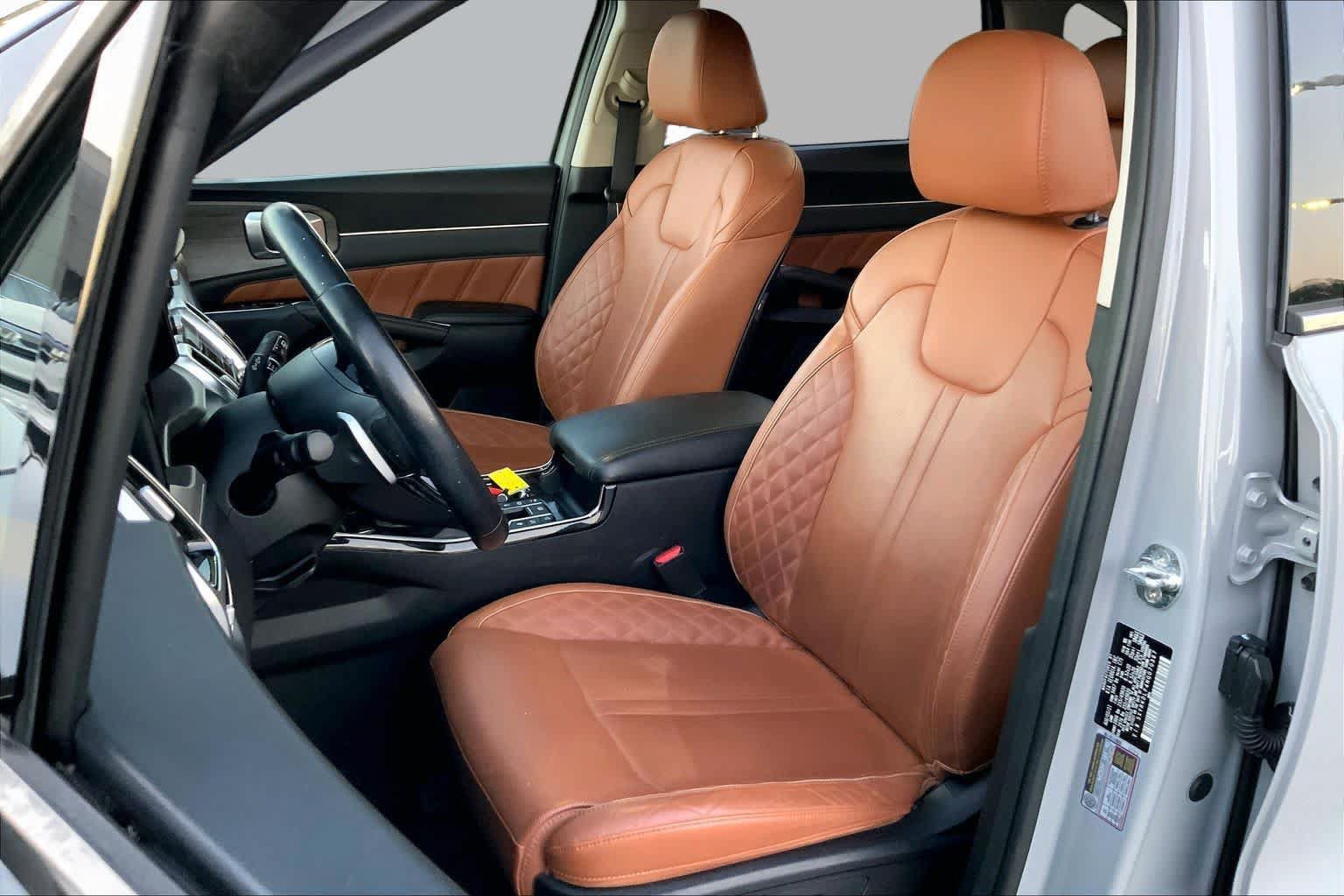 Used 2022 Kia Sorento SX Prestige w/ Rust Color Package AWD/4WD image 7