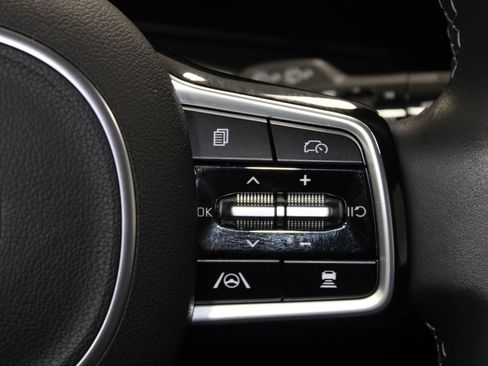 Used 2025 Kia Sorento EX w/ Panoramic Sunroof Package image 38