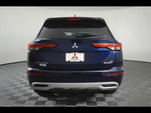 Used 2025 Mitsubishi Outlander SE AWD/4WD image 6