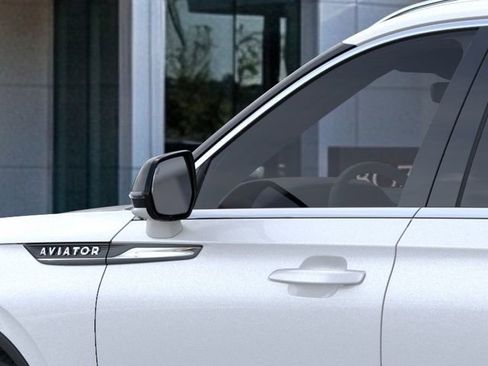 New 2026 Lincoln Aviator 2WD image 21